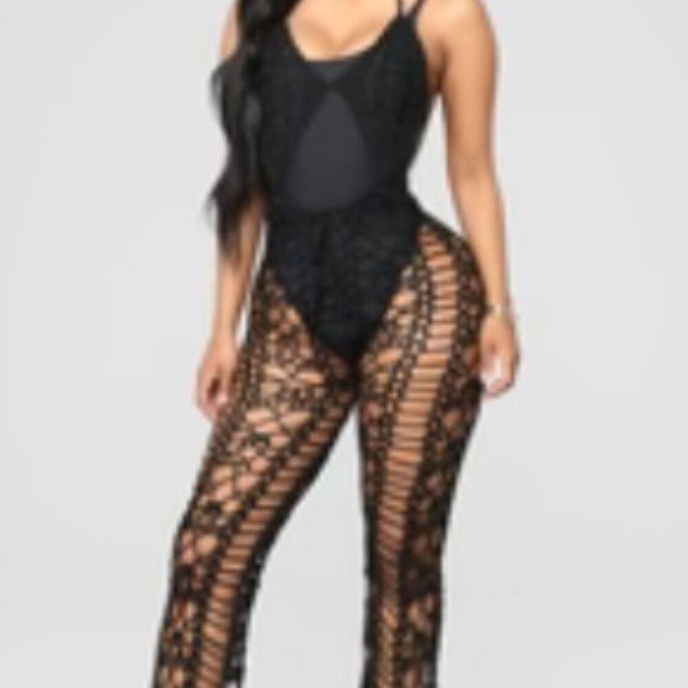 1 x Camila Cover-up Jumpsuit - Black M/L